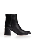 The emely boot
