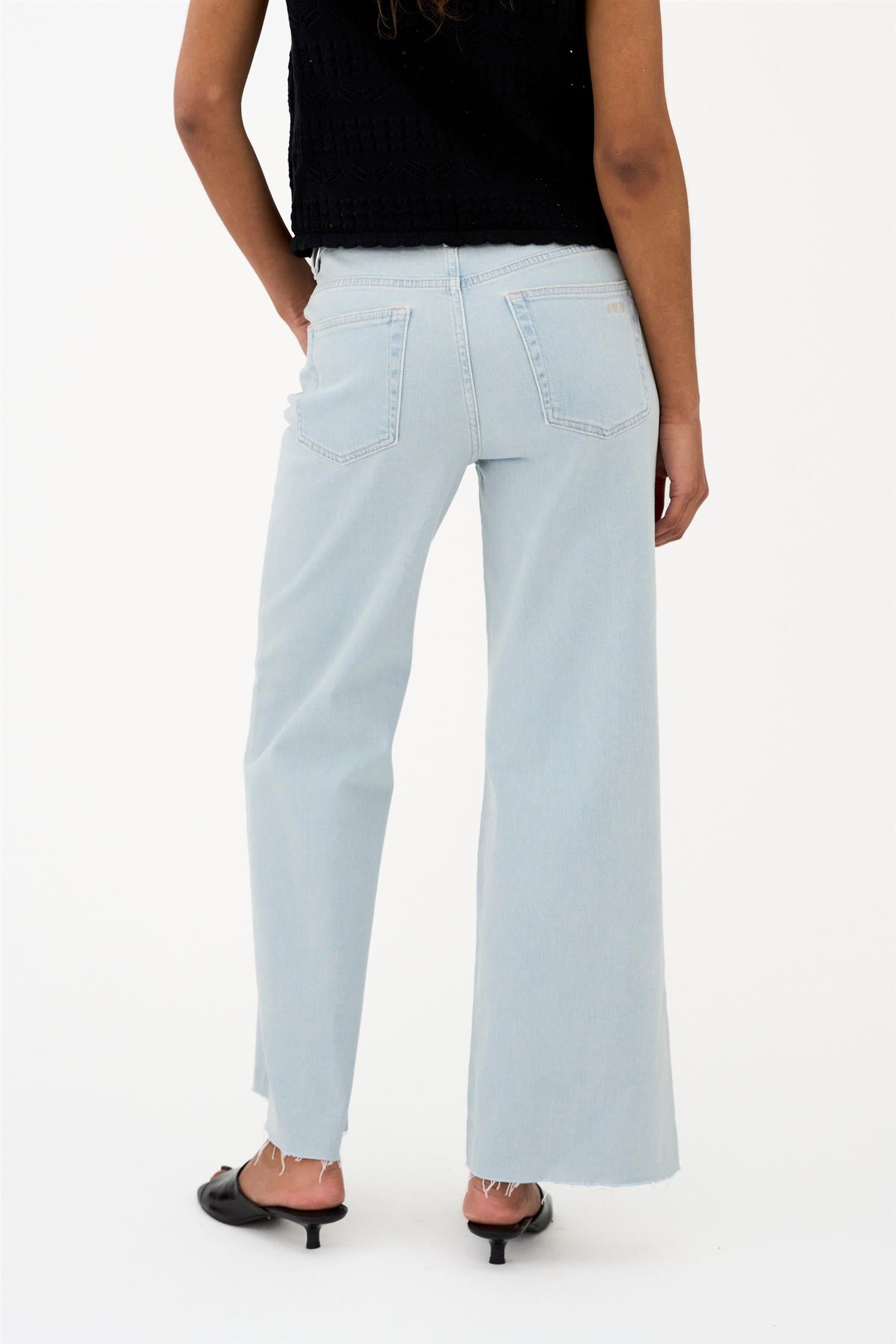 Ivy-Medina jeans wash Le Hevre
