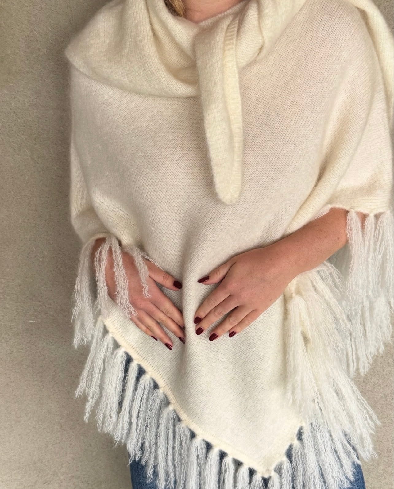 Caroline Poncho m/frynser
