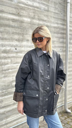 Oily hunters jacket