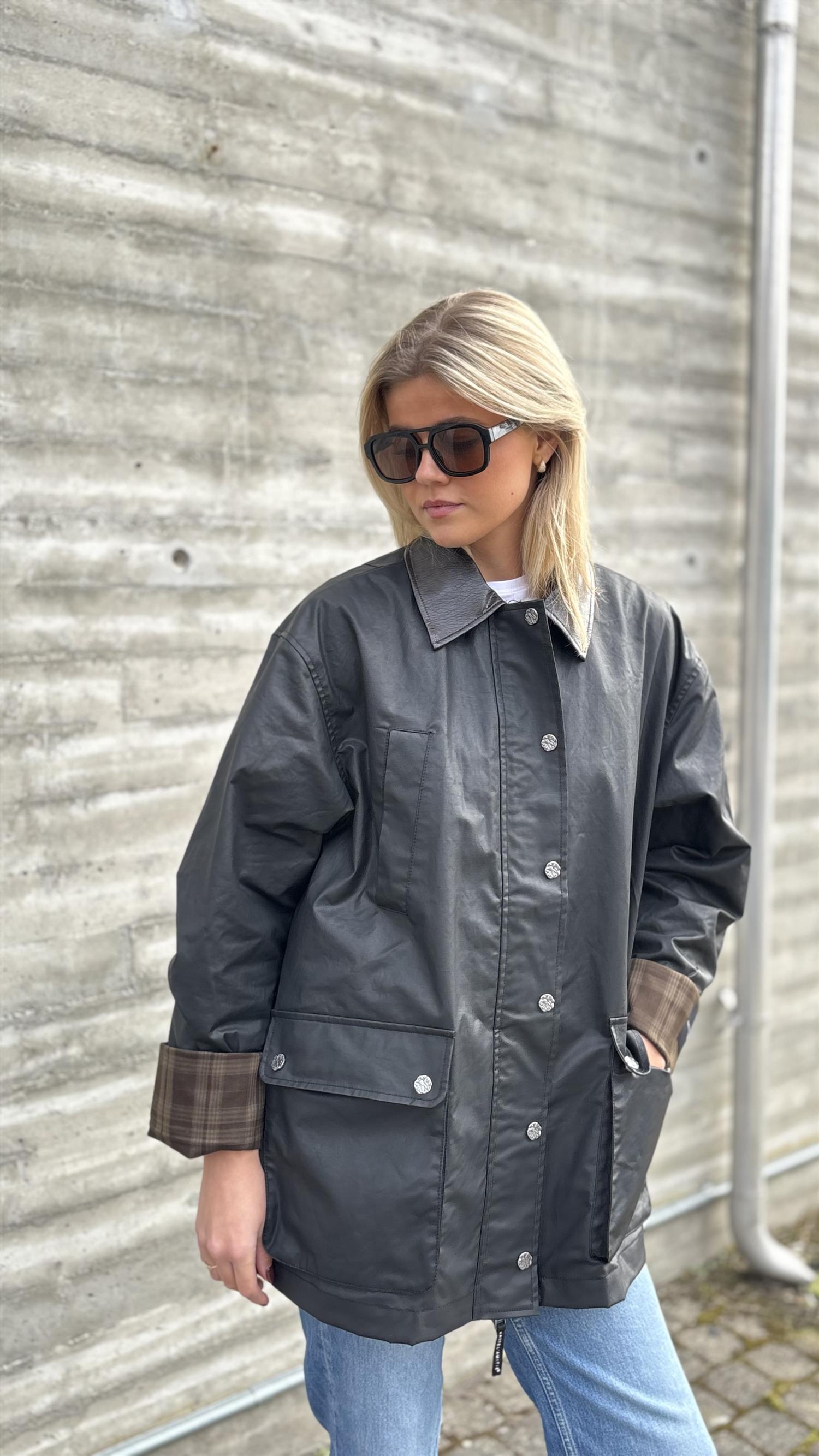 Oily hunters jacket