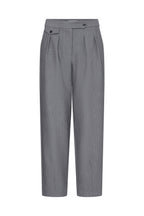 Byearl dart pants