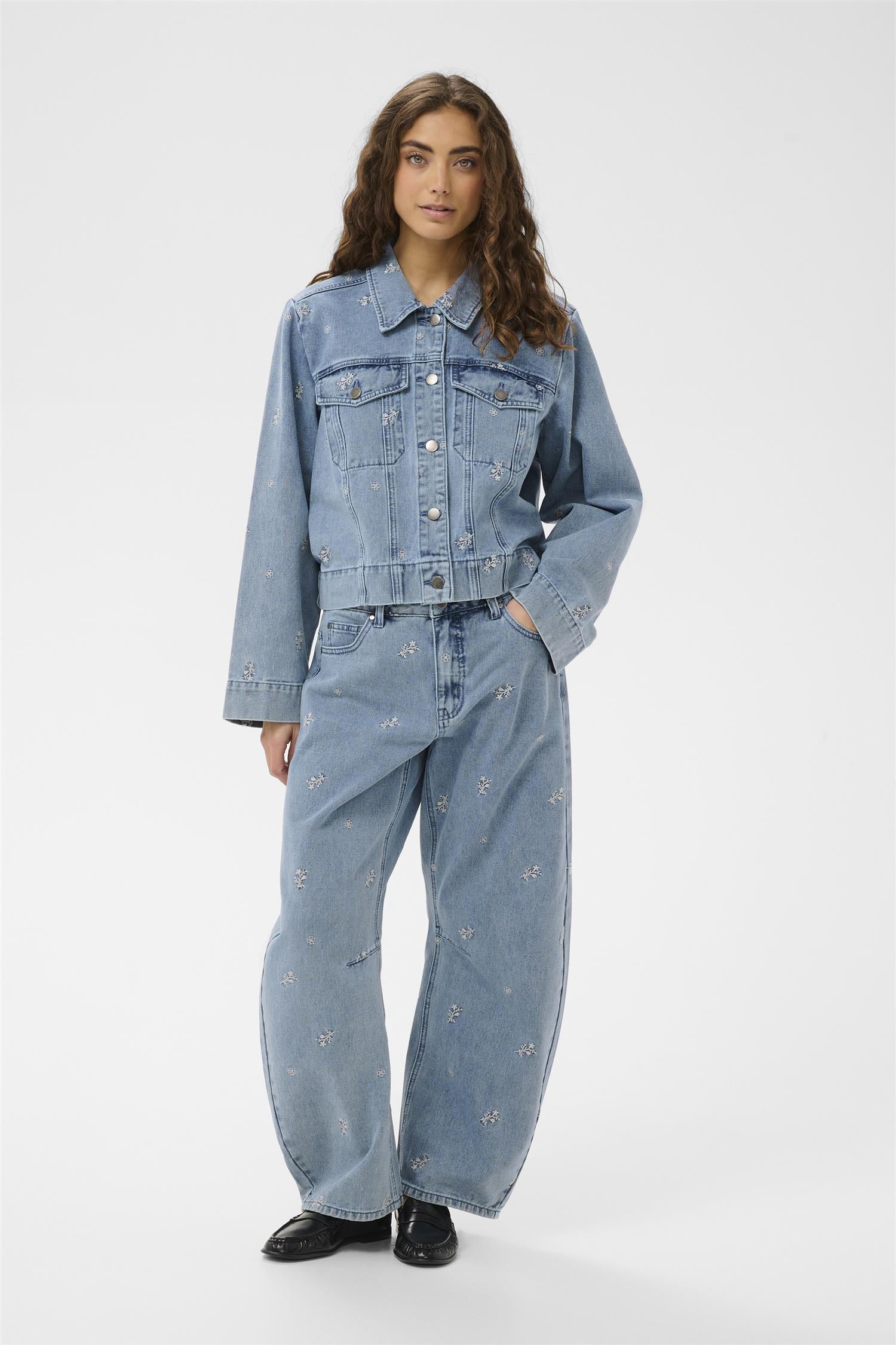 CUaltar Aniceta Barrel Jeans