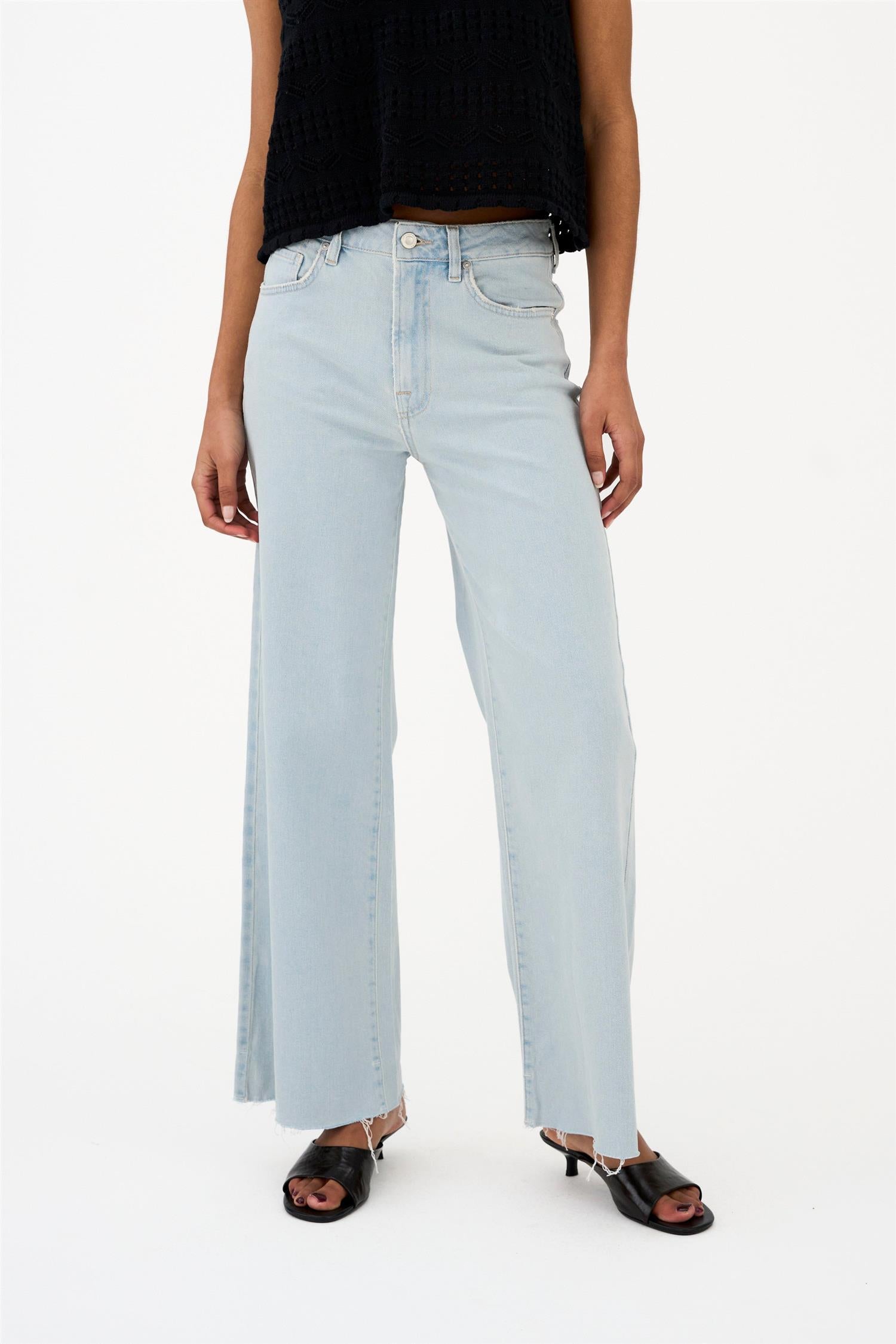 Ivy-Medina jeans wash Le Hevre